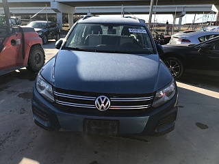2017 Volkswagen Tiguan S vin: WVGAV7AX1HK016987
