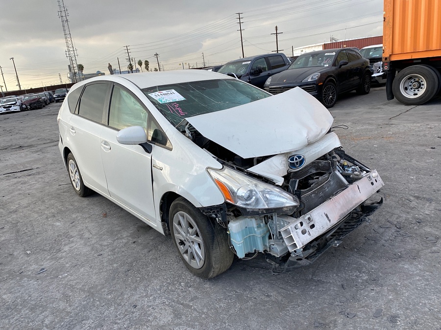 Toyota Prius V 2014 1.8L vin: JTDZN3EU3E3364148