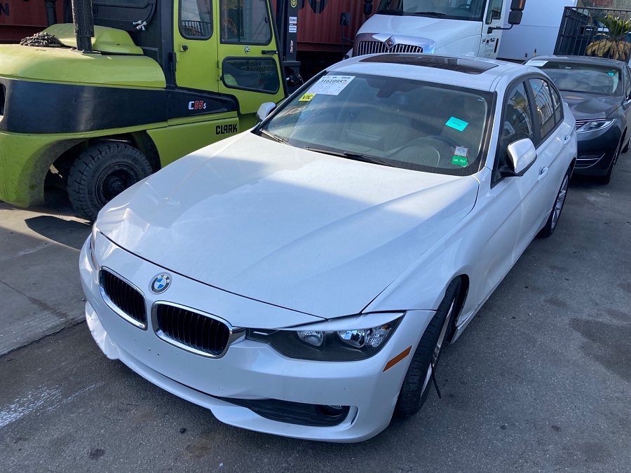 Bmw 320I Xdrive 2015 White 2.0L vin: WBA3C3G57FNS73355